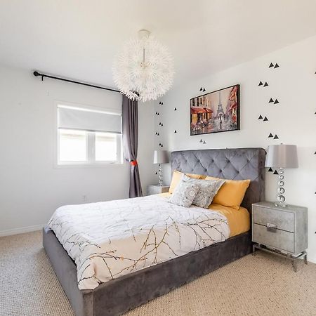 Luxury 3Br 2Ba Townhome With Private Hot Tub, Gym, Bbq By Globalstay ฮามิลตัน ภายนอก รูปภาพ