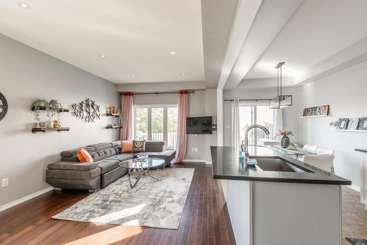 Luxury 3Br 2Ba Townhome With Private Hot Tub, Gym, Bbq By Globalstay ฮามิลตัน ภายนอก รูปภาพ