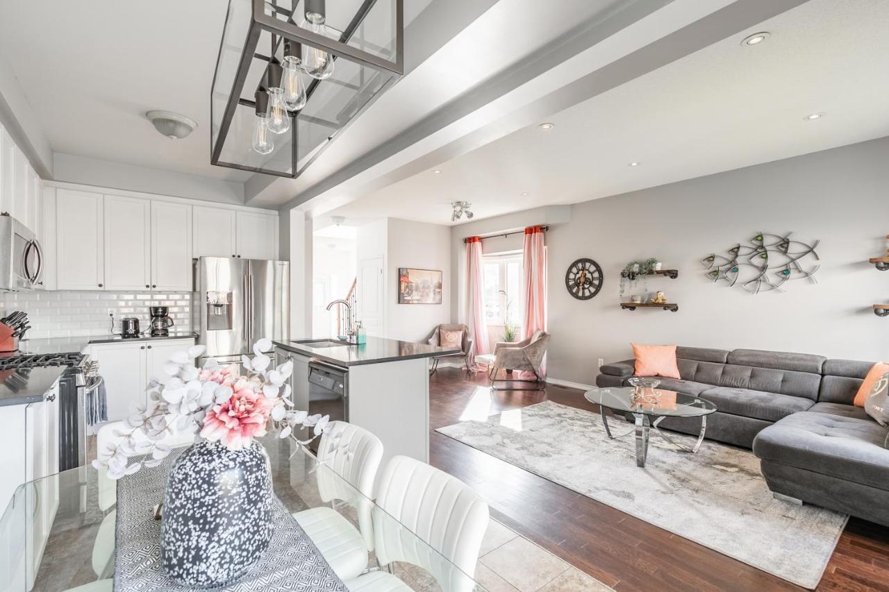 Luxury 3Br 2Ba Townhome With Private Hot Tub, Gym, Bbq By Globalstay ฮามิลตัน ภายนอก รูปภาพ